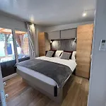 Eliska Nyaraló Biograd na Moru